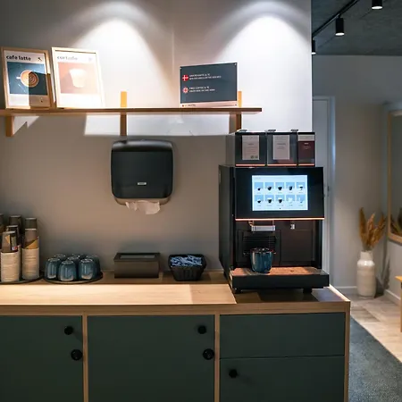 מלון Myhotel *