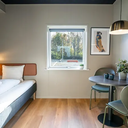 Myhotel * טסטורפ
