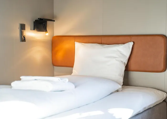 Myhotel *